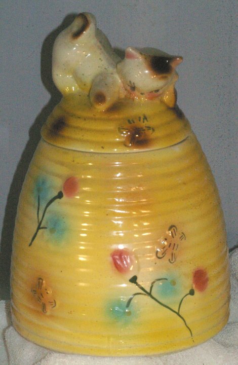 American Bisque Kitten on Beehive Cookie Jar from 1950s