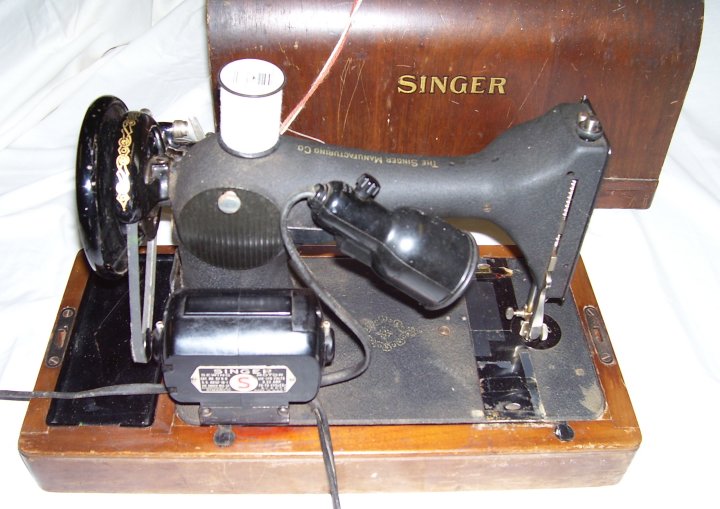 Singer Model 128 Centennial Edition Sewing Machine, 1951