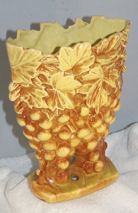 McCoy Grape Cluster Vase Planter from 1951 - Click Image to Close