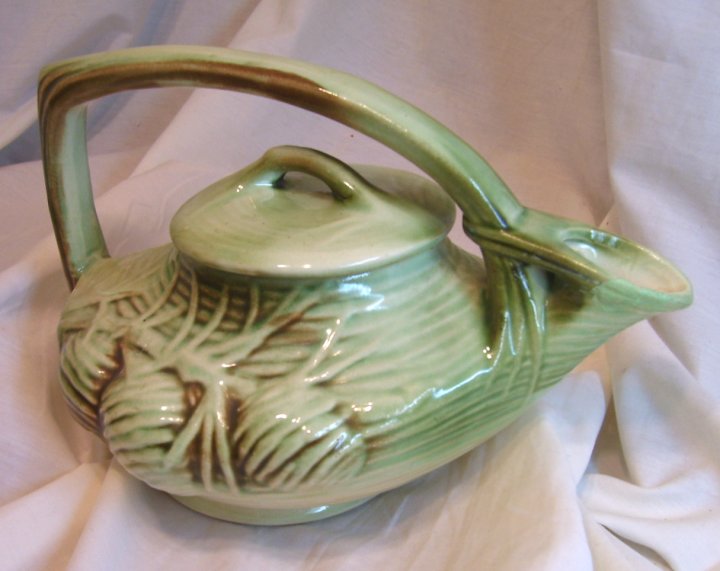 McCoy Pine Cone Tea Pot from the 1950s McCoy Pine Cone Tea Pot from the 1950s