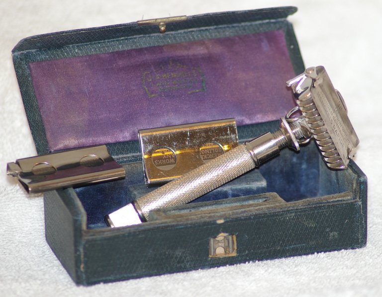 J A Henckels Rapide Safety Razor with Case and Blades ca 1910