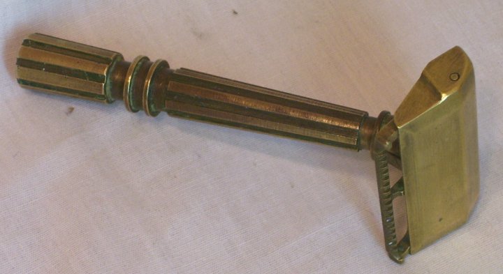 Gem Micromatic Brass Razor. Patented 1924.