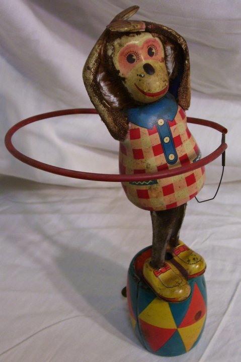 Hula Hoop Monkey Windup Tin Toy from 1950s