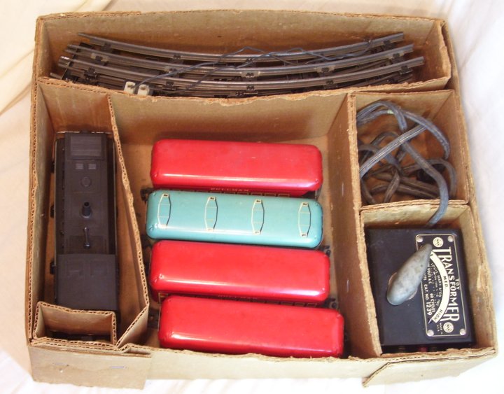 Sears / Allstate / Marx Electric Train 1958-1962 Works!