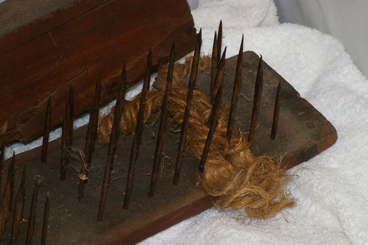 Primitive Flax Hatchel or Heckling Comb from late 1700s