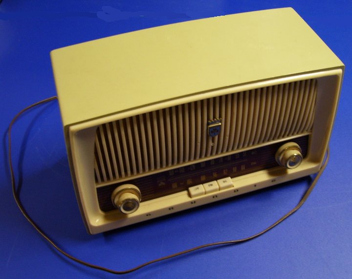 Grundig Majestic Model 87 Tube Radio, 1959 - Click Image to Close