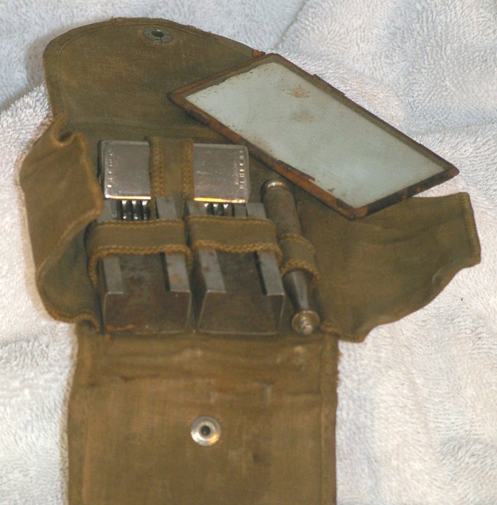 GEM WWI Service Set with 1914 Razor GEM WWI Service Set with 1914 Razor