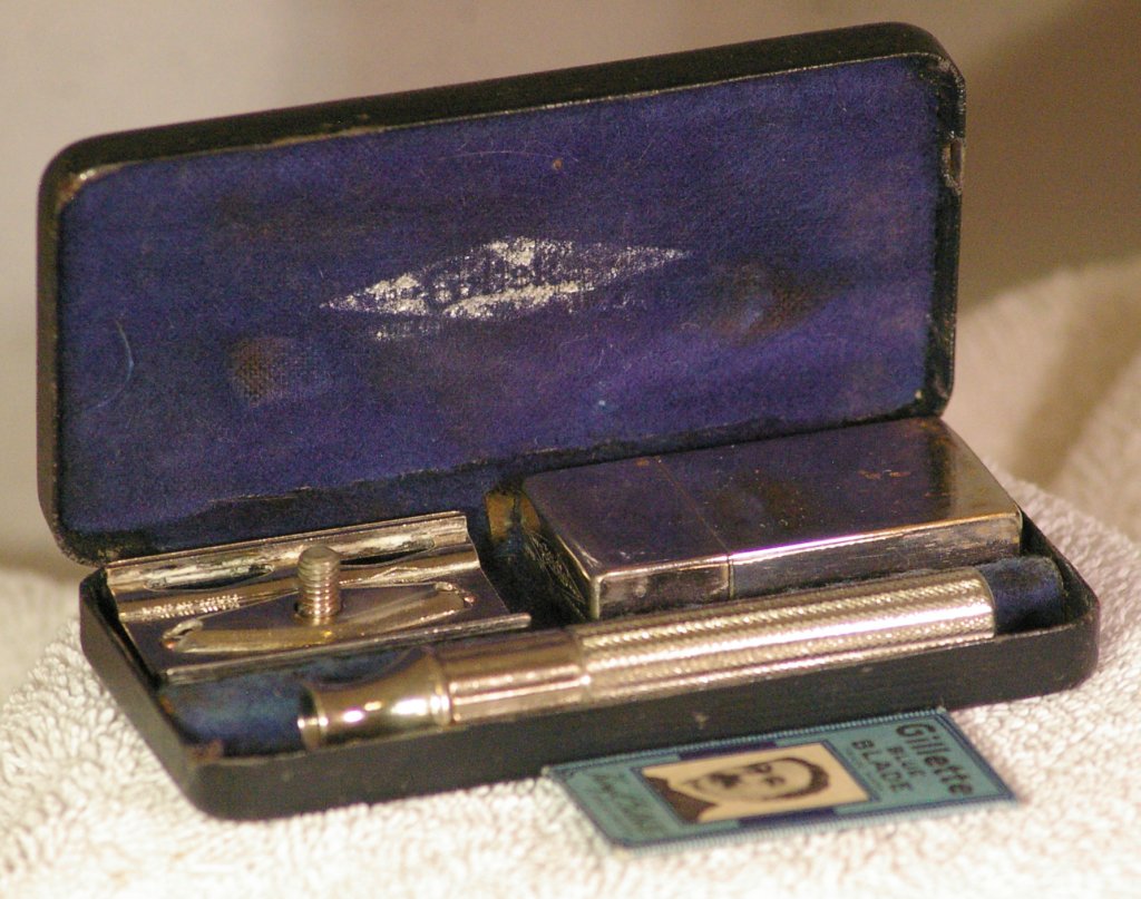 Gillette Pre-War Fat Handle Tech, about 1938 - Click Image to Close