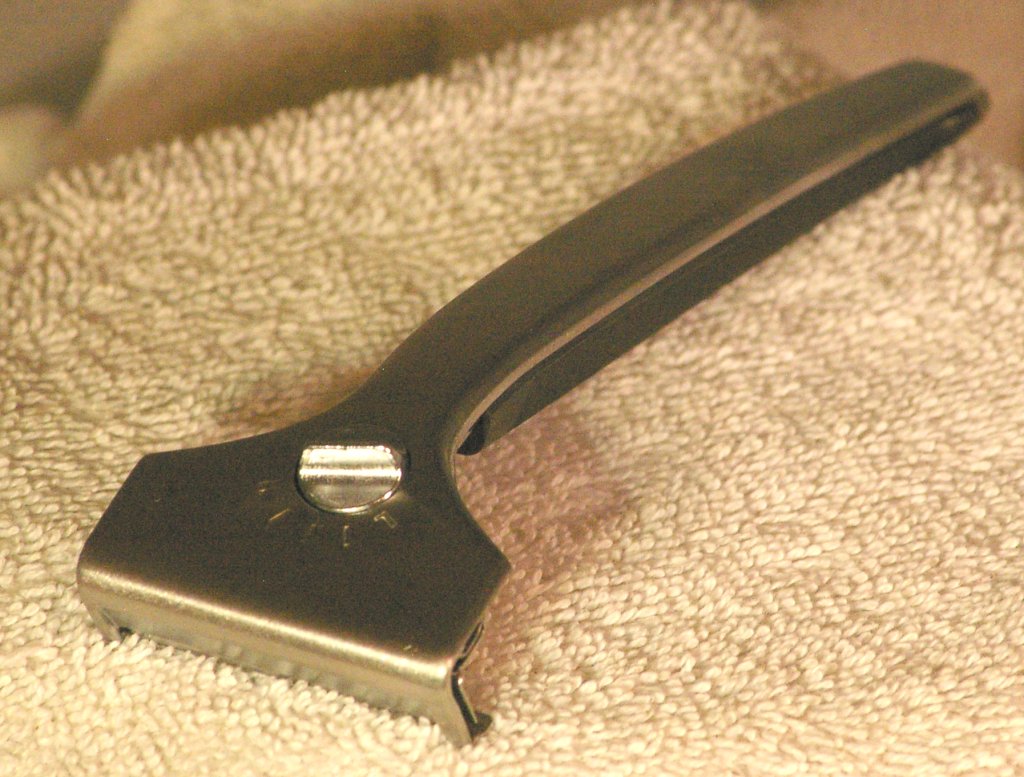 PAL Clone of a Schick Adjustable Razor from 1962