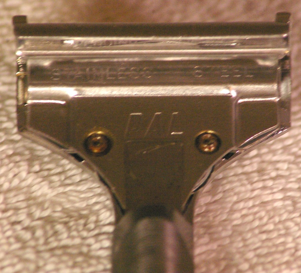 PAL Clone of a Schick Adjustable Razor from 1962