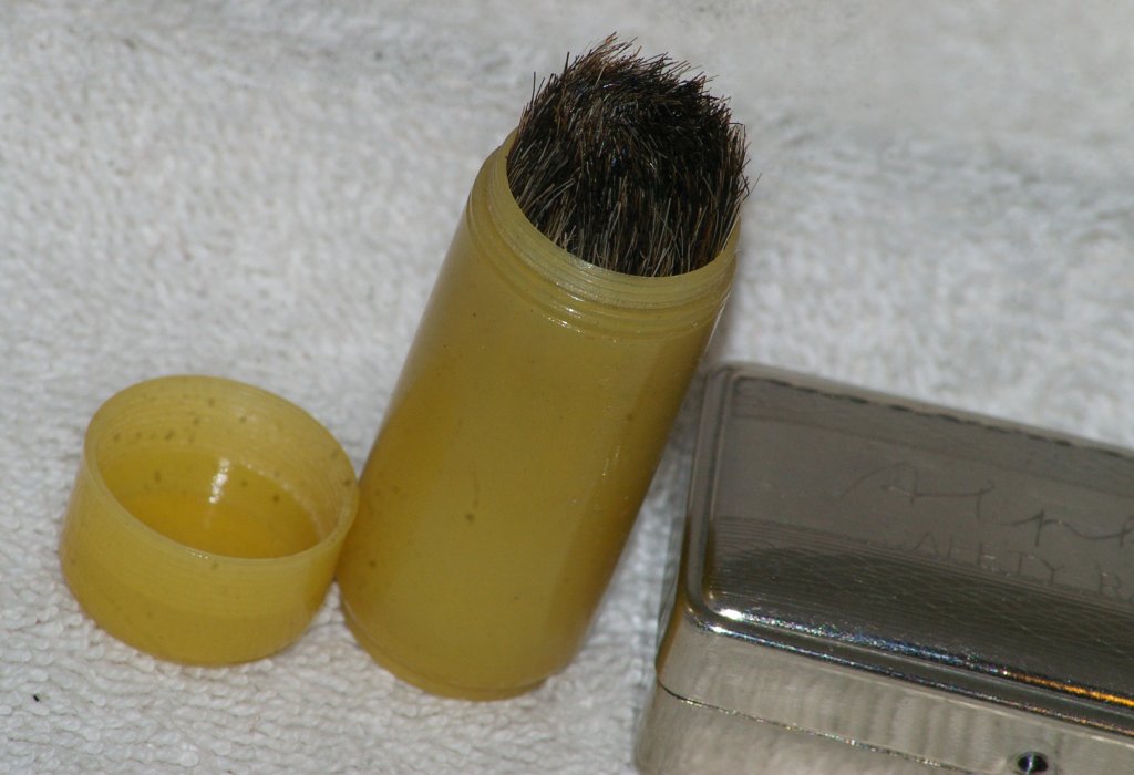 Alpha Travel Razor and Case from 1930s