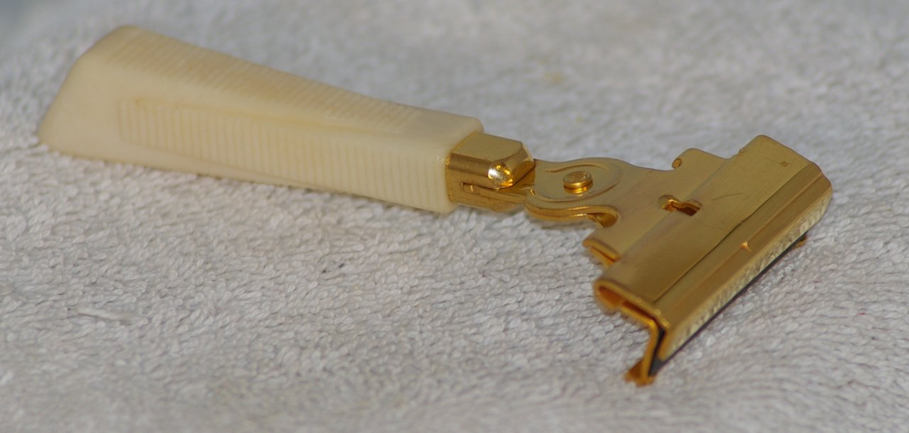 Schick Injector Razor, Type G8 from 1952 Schick Injector Razor, Type G8 from 1952