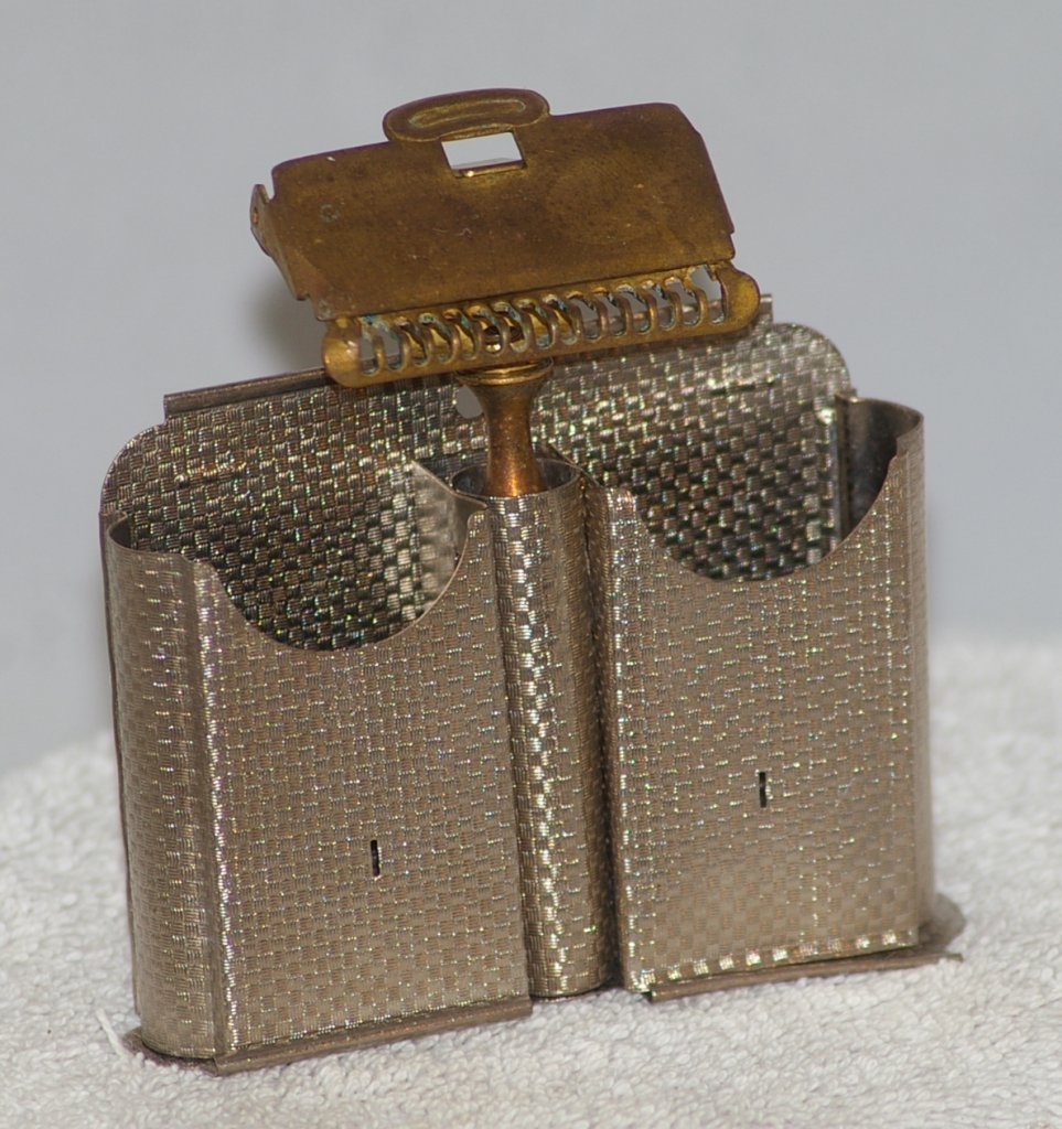 GEM Minuteman Single Edge Razor Set from 1925 GEM Minuteman Single Edge Razor Set from 1925