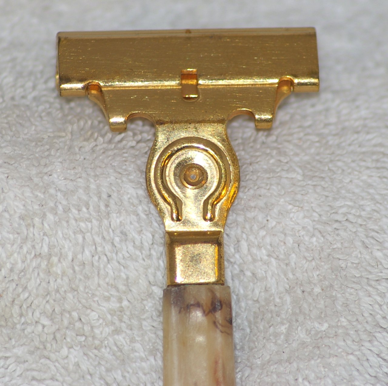 Schick Injector Razor, Type G1, but with E style head from 1946