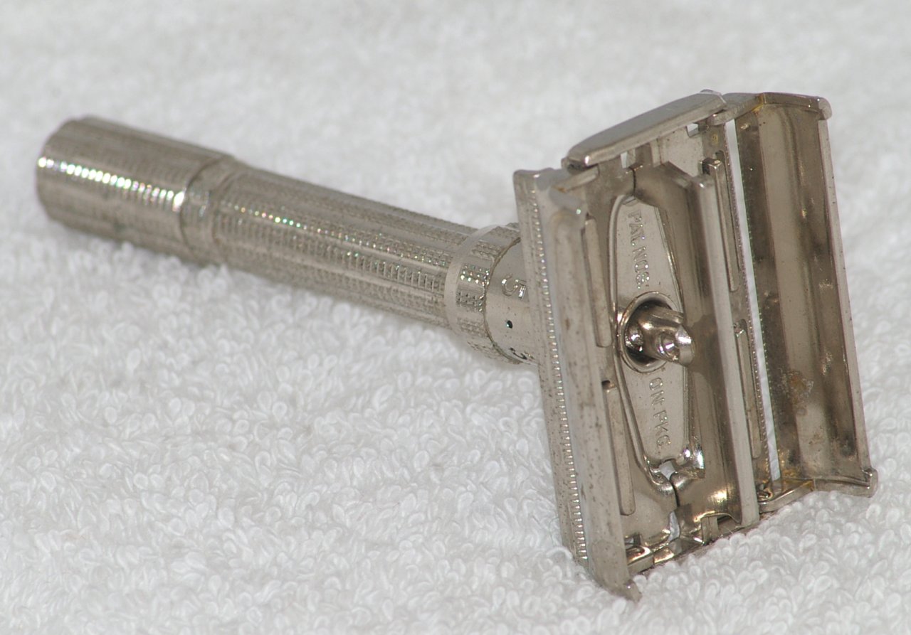Gillette Slim Adjustable Razor H4 1962 Gillette Slim Adjustable Razor H4 1962