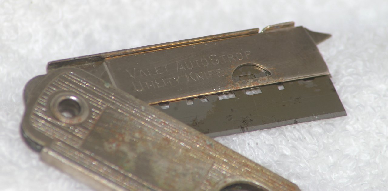 Valet Auto Strop Razor Knife from the 1930s