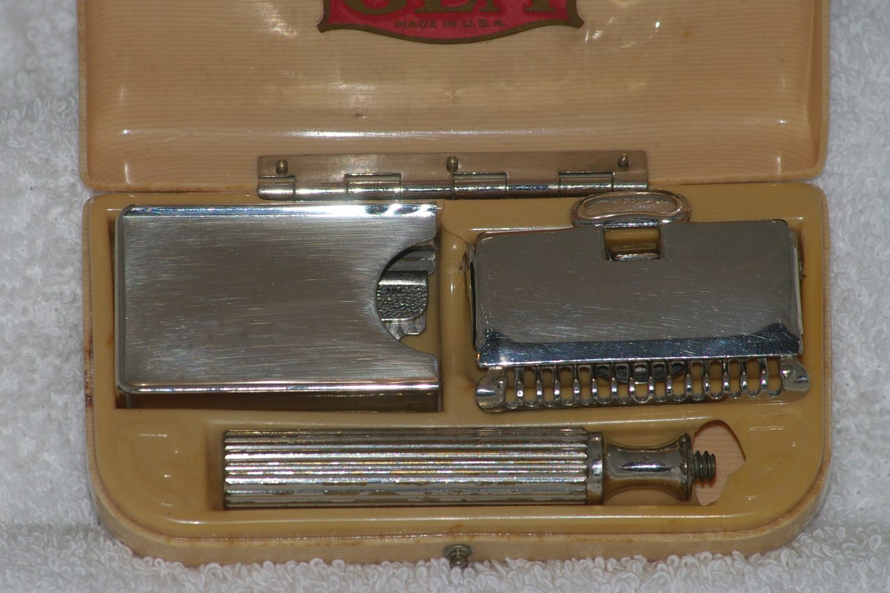GEM 1912 Style Single Edge Razor in Celluloid Case from 1930