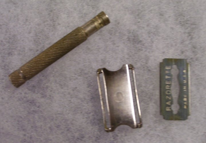Razorette Travel Safety Razor with Partial Case, about 1938