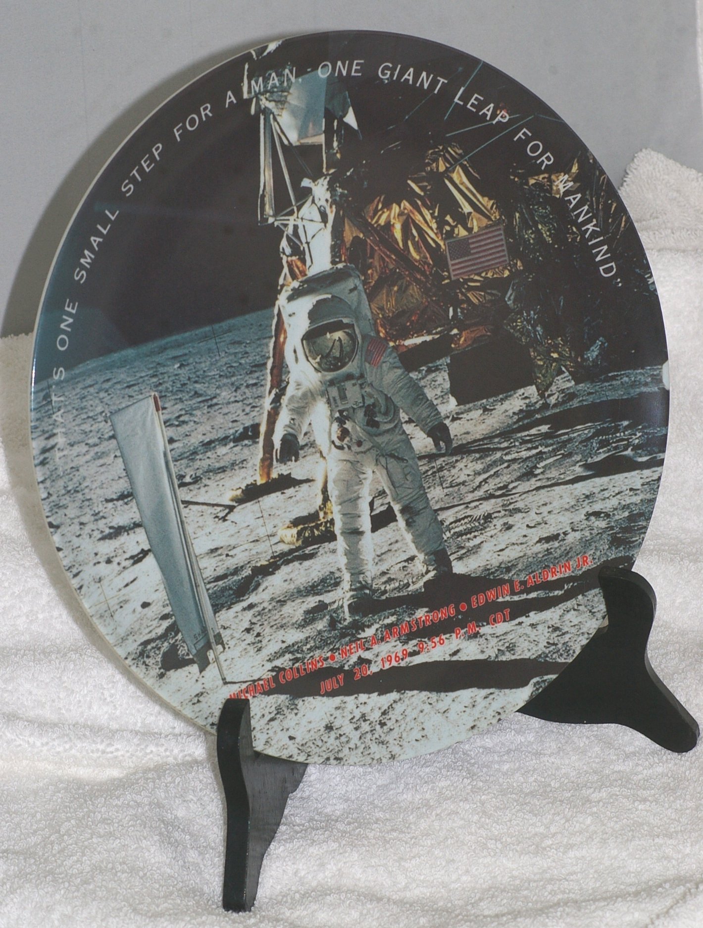 Apollo 11 Texas Ware Commemorative Plate from 1969 - Click Image to Close