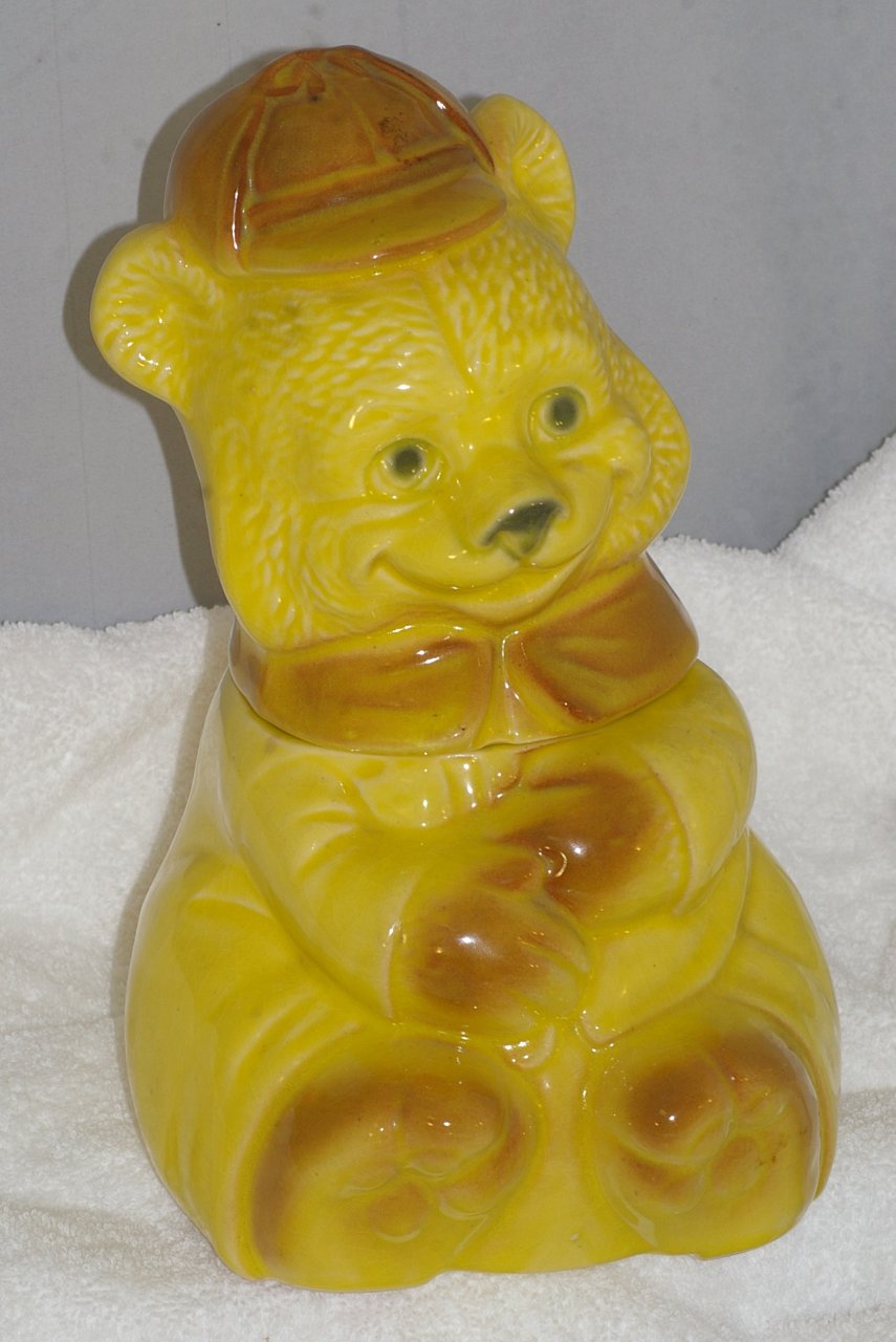 Brush Smiling Bear Cookie Jar from 1969